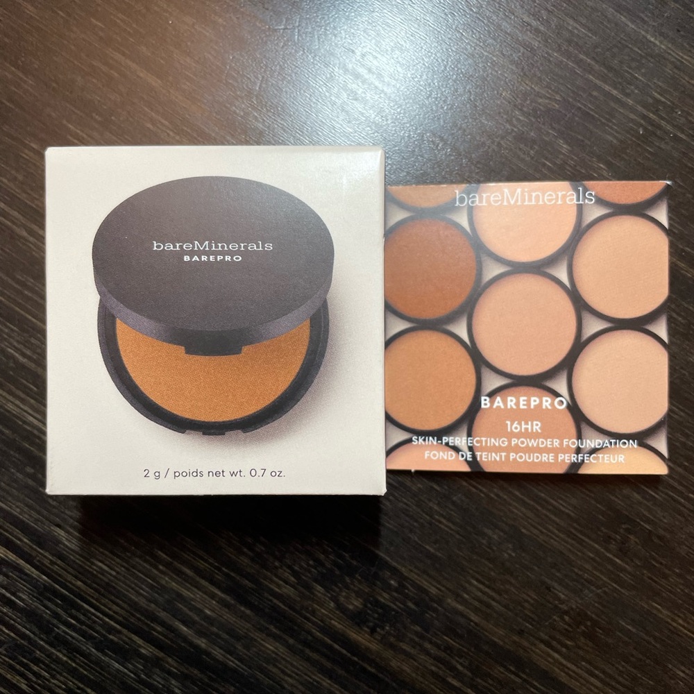 BAREPRO 16HR SKIN-PERFECTING POWDER FOUNDATION. Trial size